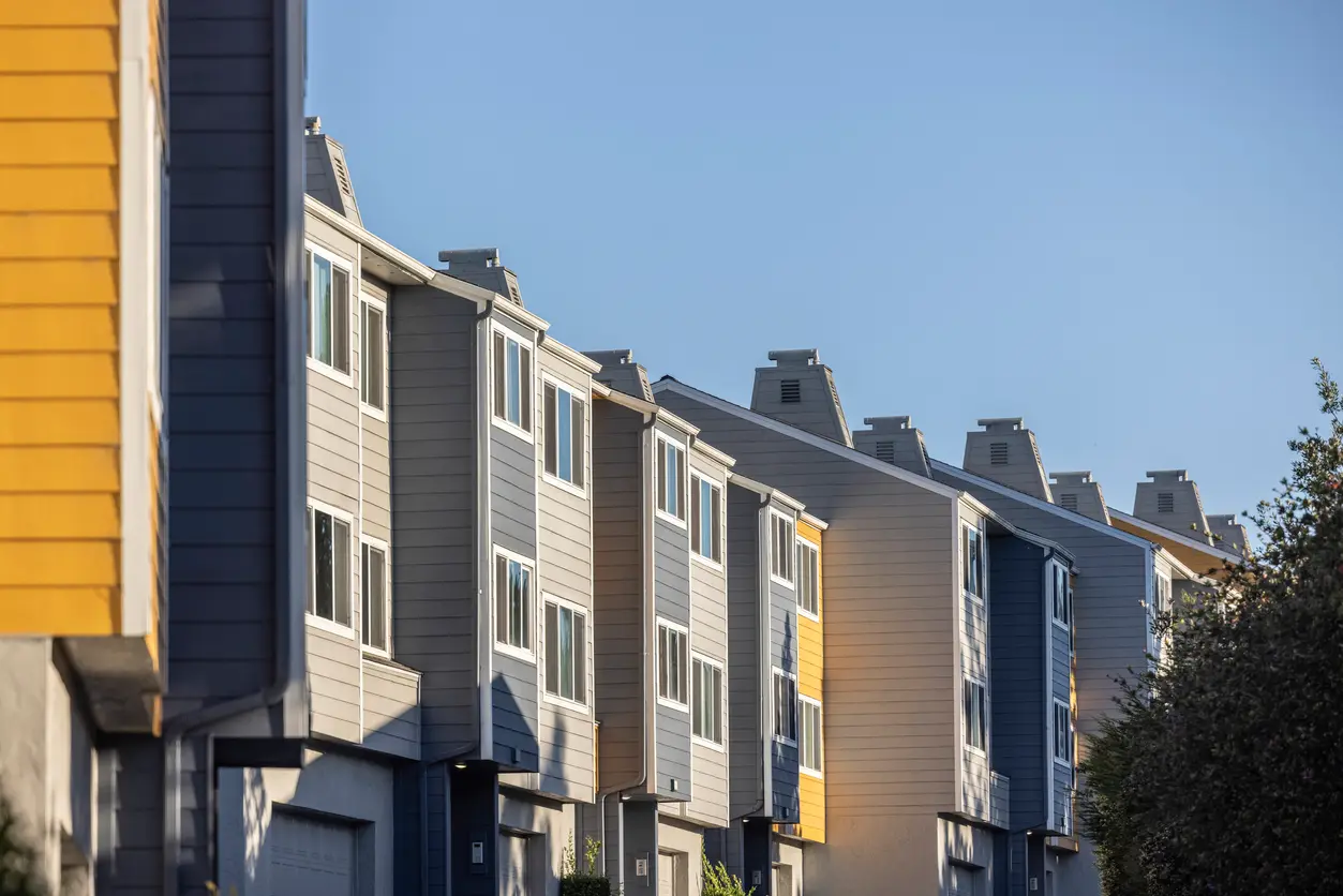 Apartment Building in California, MD